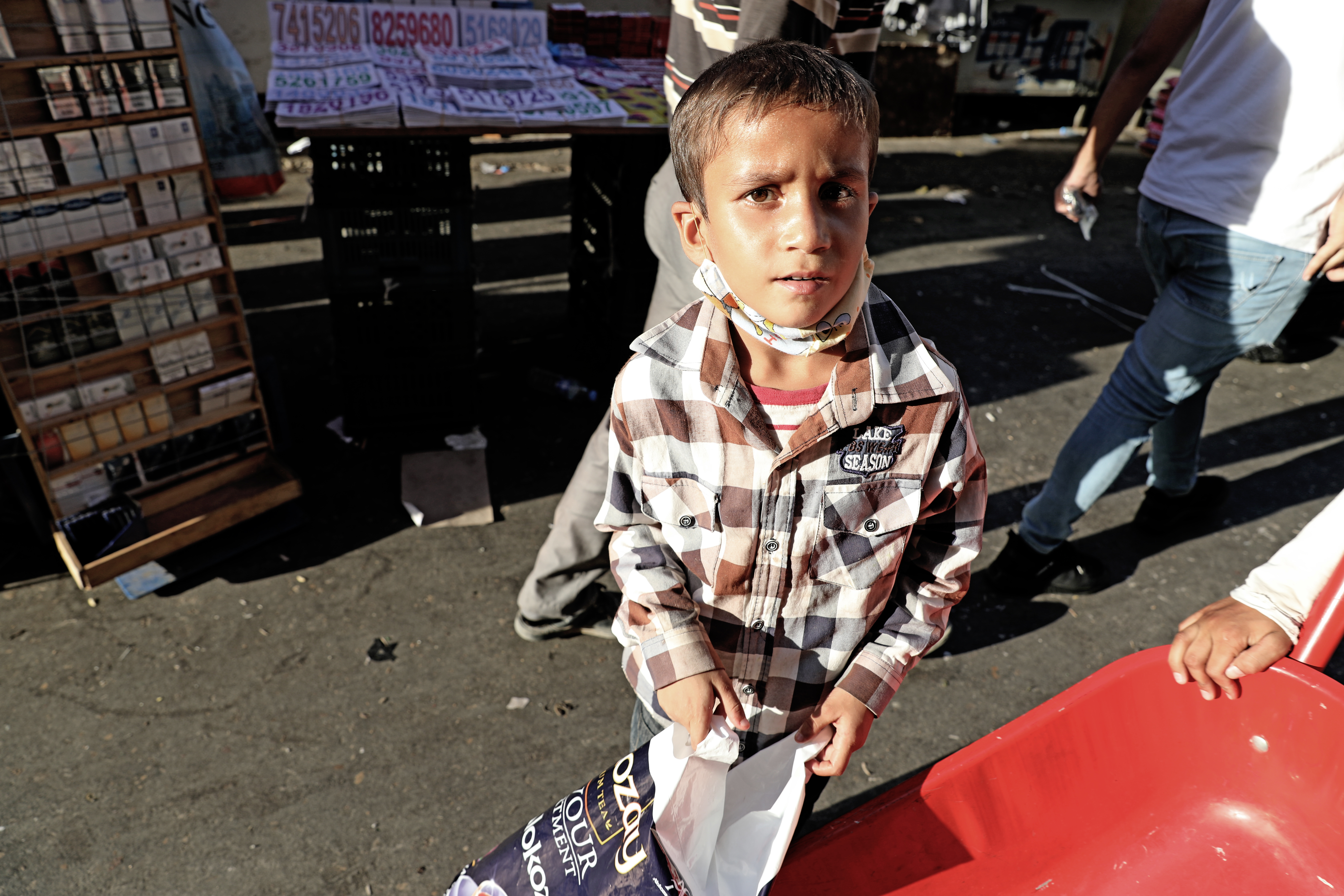  منداڵانی دەستگێڕ لە بازاڕی شێخەڵڵای هەولێر